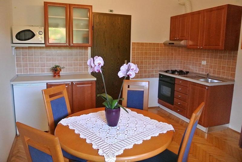 Apartmaji Nika 伊佐拉 外观 照片