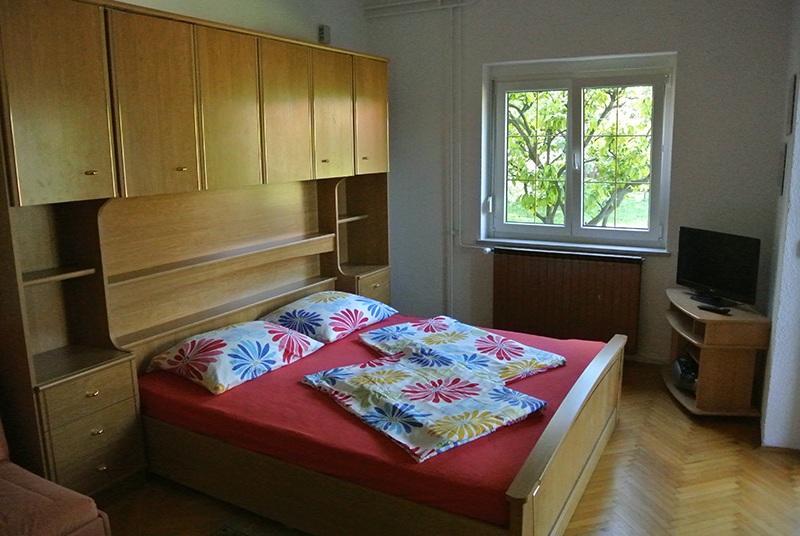 Apartmaji Nika 伊佐拉 外观 照片